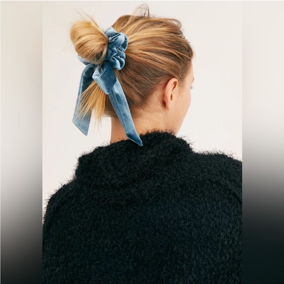 Pink Velvet Bow Hair Elastic - Picture 13 of 16